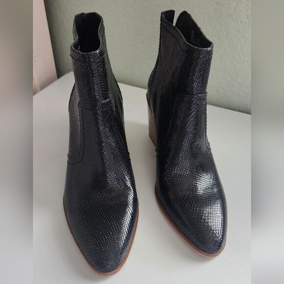 🌸NEW! Lucky Brand Ankle Booties Women's Size 7 - Picture 2 of 7